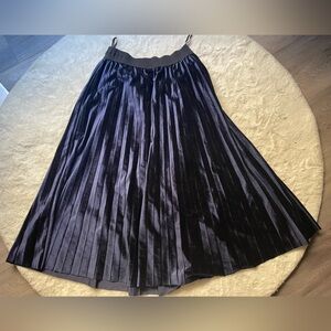 Pleated Velvet Midi Skirt in Deep Navy